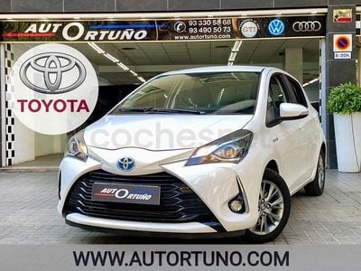 Usado Toyota Yaris Hybrid Active 100 CV (73 kW) 2018 Blanco Berlina