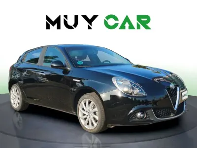 Usado Alfa Romeo Giulietta Super 120 CV (88 kW) 2020 Negro Utilitario