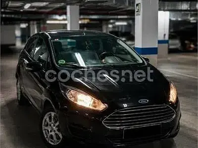 Usado Ford Fiesta Trend 82 CV (60 kW) 2013 Negro Berlina