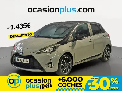 Usado Toyota Yaris Hybrid Advance 100 HP (73 kW) 2018 Cinzento