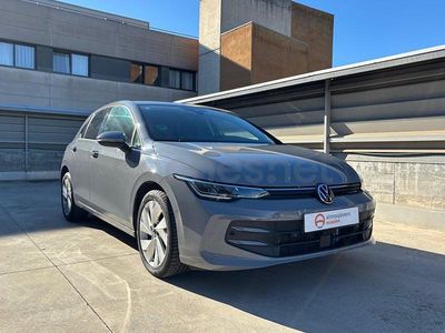 Usado VW Golf VIII Life 115 CV (84 kW) 2025 Gris / plata Berlina