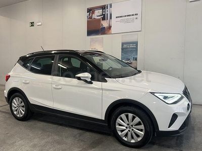 Usado Seat Arona Style Plus 110 CV (80 kW) 2021 Blanco SUV