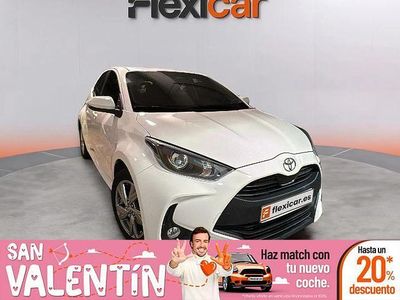 Blanco Usado 2024 Toyota Yaris Hybrid Active Berlina | 17.990 € (Buen precio)