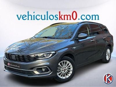 Usado Fiat Tipo Life 95 CV (69 kW) 2022 Gris Familiar