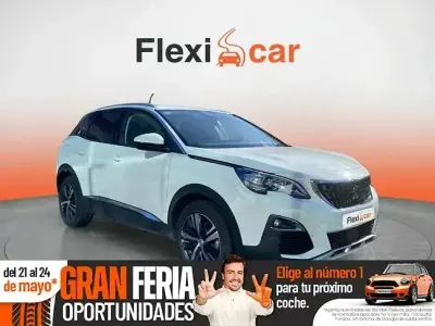 Usado Peugeot 3008 Allure 130 CV (95 kW) 2019 Blanco SUV