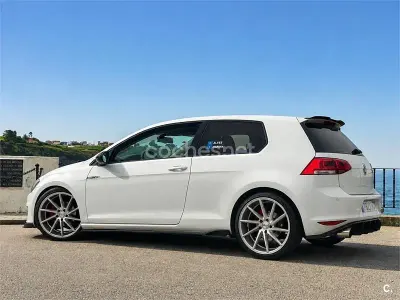 Usado VW Golf VII Sport 105 CV (77 kW) 2013 Blanco Berlina