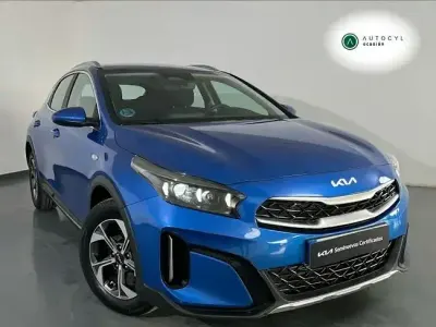 Usado Kia XCeed 100 CV (73 kW) 2025 Azul SUV