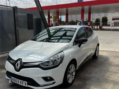 Usado Renault Clio IV LIMITED 90 CV (66 kW) 2017 Blanco Berlina