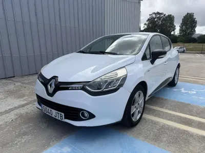 Usado Renault Clio LIMITED 90 CV (66 kW) 2016 Blanco Utilitario