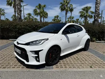 Usado Toyota Yaris 261 CV (191 kW) 2022 Blanco Utilitario