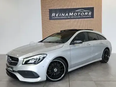Usado Mercedes CLA200 Shooting Brake 136 CV (100 kW) 2018 Gris / plata Familiar