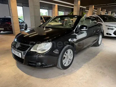 Usado VW Eos 140 CV (102 kW) 2007 Azul Descapotable