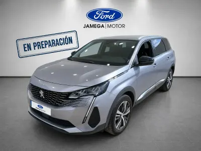 Usado Peugeot 5008 Allure 130 CV (95 kW) 2021 Gris SUV