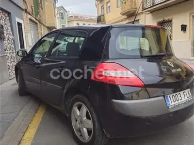 Usado Renault Mégane Dynamique 85 CV (62 kW) 2007 Negro Berlina