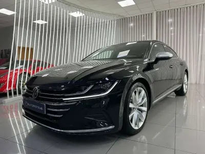 Usado VW Arteon Elegance 150 CV (110 kW) 2023 Negro Coupe
