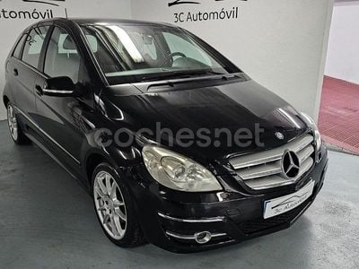 Mercedes B200