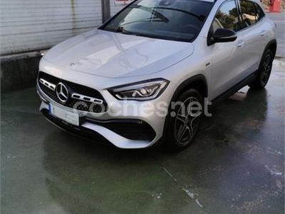 Gris / plata Usado 2020 Mercedes GLA250 SUV | 39.500 € (Un poco caro)
