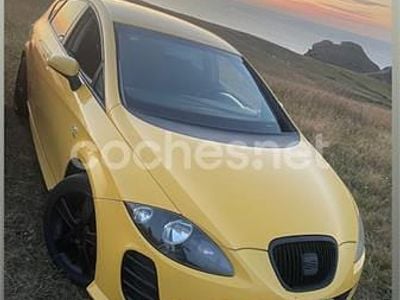 Amarillo Usado 2007 Seat Leon Sport Berlina | 5999 € (Precio justo)