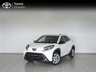Usado Toyota Aygo X Play 72 CV (52 kW) 2025 Blanco SUV