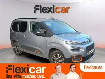 Begagnad Citroën Berlingo 130 HK (95 kW) 2024 Grå Minibuss