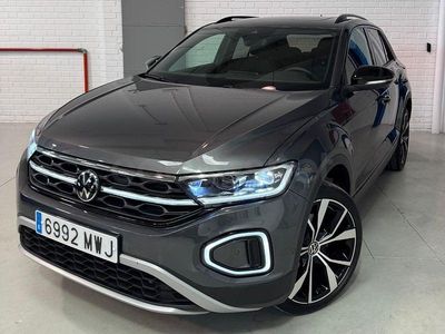 Usado VW T-Roc 150 CV (110 kW) 2024 Gris / plata SUV