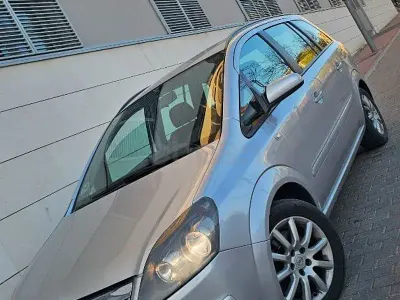 Usado Opel Zafira Enjoy 120 CV (88 kW) 2008 Gris / plata Monovolumen