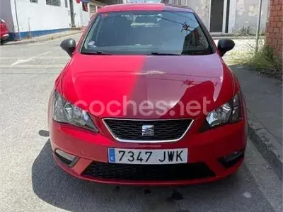 Usado Seat Ibiza Reference 90 CV (66 kW) 2017 Rojo Berlina