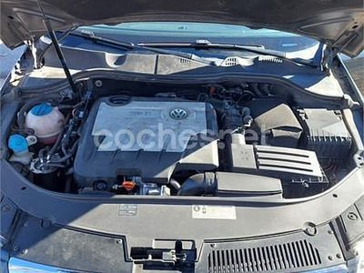 Usado VW Passat 150 CV (110 kW) 2019 Gris / plata Berlina