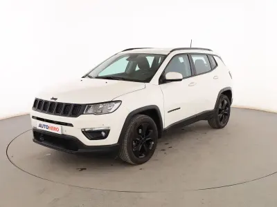 Usado Jeep Compass Night Eagle 120 CV (88 kW) 2019 Blanco SUV