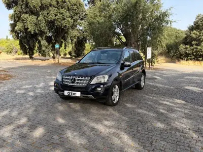 Usado Mercedes ML300 204 CV (150 kW) 2010 Azul SUV