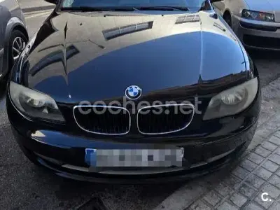 Usado BMW 118 122 CV (89 kW) 2008 Negro Utilitario