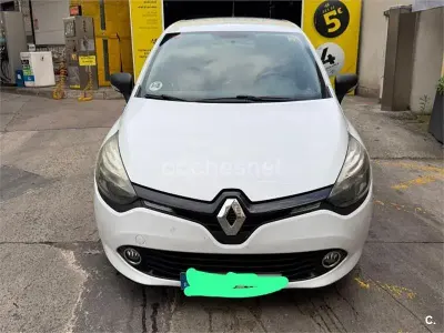 Usado Renault Clio IV Authentique 75 CV (55 kW) 2015 Blanco Berlina