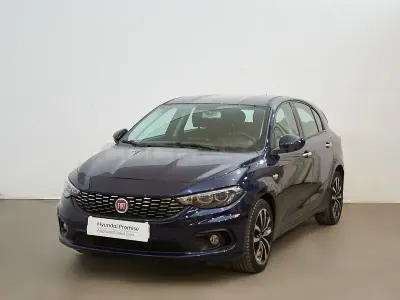 Usado Fiat Tipo Lounge 95 CV (69 kW) 2019 Azul Berlina