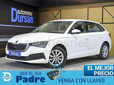 Usado Skoda Scala Active 90 CV (66 kW) 2022 Blanco Utilitario