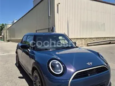 Usado Mini Cooper 114 kW (156 CV) 2025 Azul Utilitario