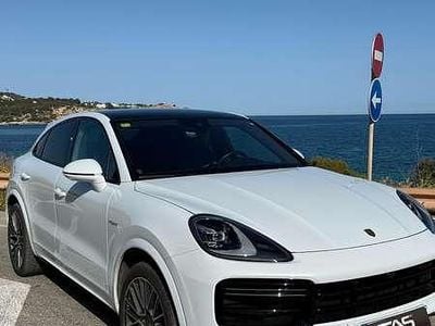 Blanco Usado 2021 Porsche Cayenne Turbo S SUV | 98.000 €