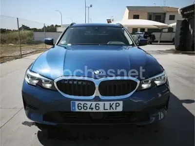 Usado BMW 318 150 CV (110 kW) 2020 Azul Familiar