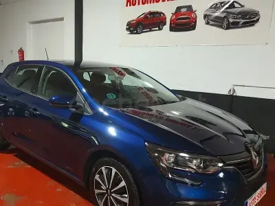Usado Renault Mégane IV Business 95 CV (69 kW) 2018 Azul Berlina