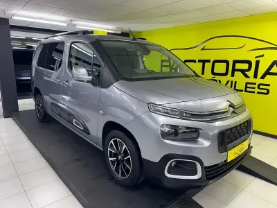 Usado Citroën Berlingo Shine 130 CV (95 kW) 2019 Gris / plata Monovolumen