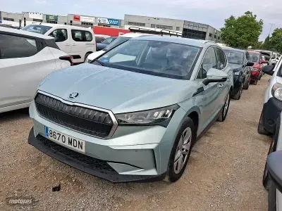 Usado Skoda Enyaq iV 150 kW (204 CV) 2023 Gris SUV