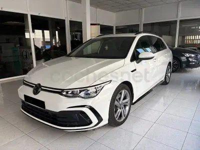 Usado VW Golf VIII R-line 150 CV (110 kW) 2022 Blanco Familiar