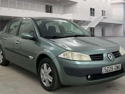 Usado Renault Mégane II Dynamique 115 CV (84 kW) 2005 Gris Berlina