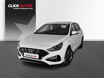 Usado Hyundai i30 110 CV (80 kW) 2024 Blanco Berlina