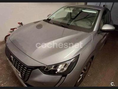 Usado Peugeot 208 Allure 130 CV (95 kW) 2022 Gris / plata Utilitario