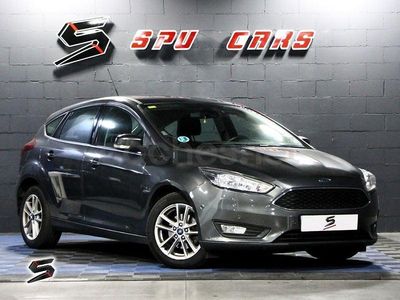 Usado Ford Focus Trend 125 CV (91 kW) 2016 Gris / plata Berlina