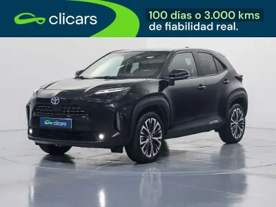 Usado Toyota Yaris Cross Style 92 CV (67 kW) 2022 Negro SUV