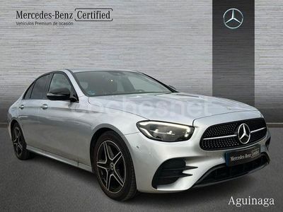 Gris / plata Usado 2022 Mercedes E220 Berlina | 43.890 € (Un poco caro)