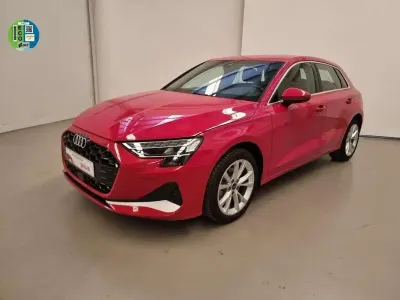 Usado Audi A3 Sportback Advanced 116 CV (85 kW) 2025 Rojo Utilitario