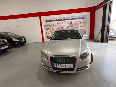 Usado Audi A4 115 CV (84 kW) 2007 Gris / plata Familiar