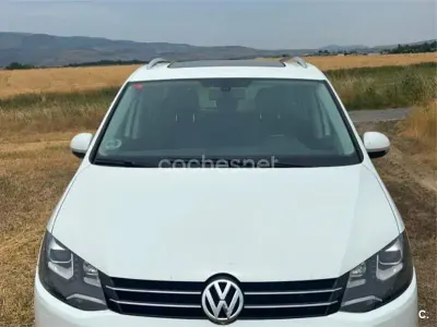 Usado VW Sharan Advance 140 CV (102 kW) 2015 Blanco Monovolumen